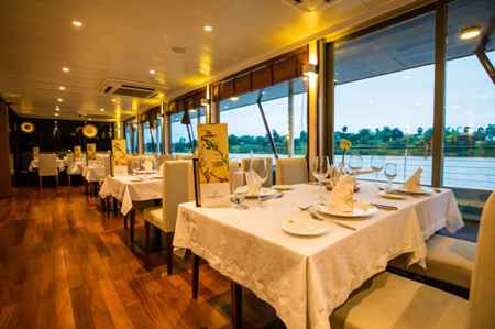 nave_Indochine_II_premium_Mekong_porivertravel